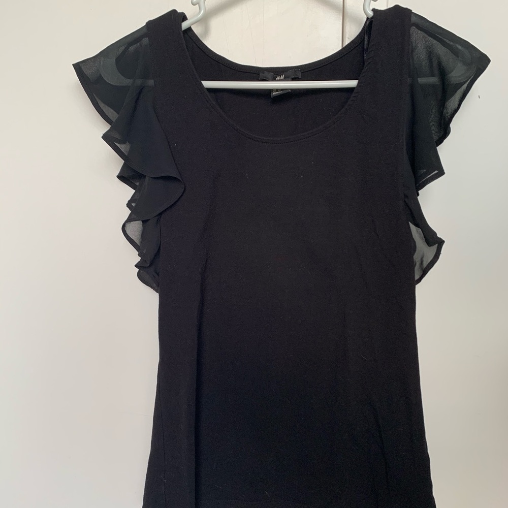 Black tee with ruffled sleeves